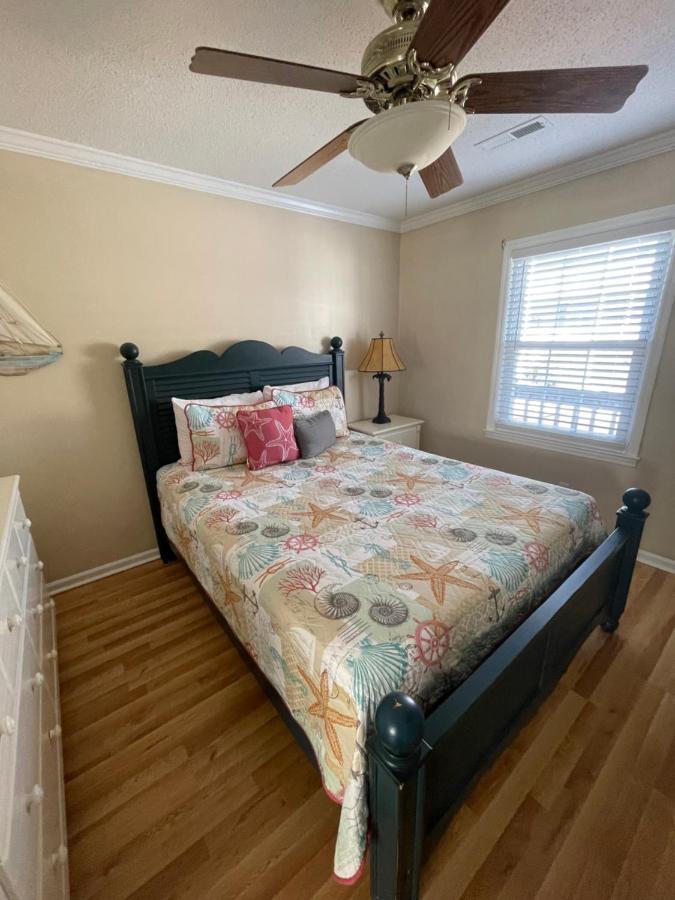 Beach Breeze 3, Pet Friendly, Walking Distance To Atlantic Ocean Free Parking Myrtle Beach Bagian luar foto
