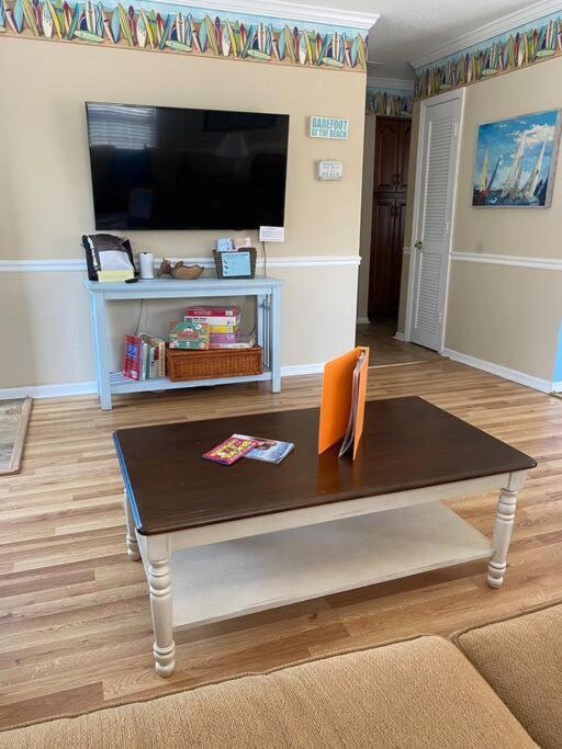 Beach Breeze 3, Pet Friendly, Walking Distance To Atlantic Ocean Free Parking Myrtle Beach Bagian luar foto