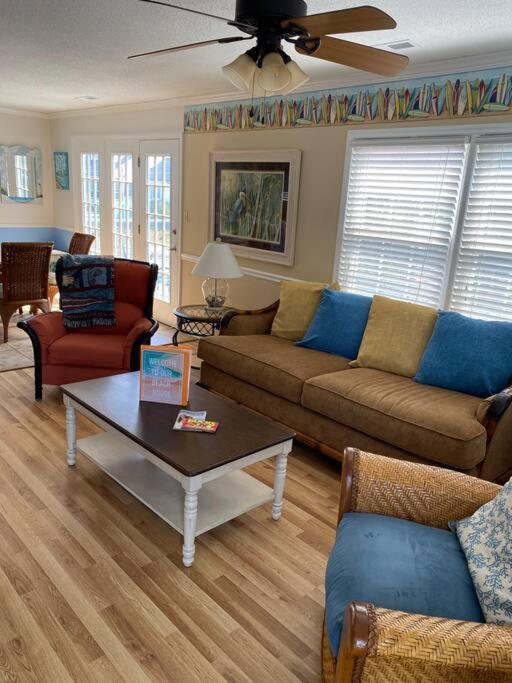 Beach Breeze 3, Pet Friendly, Walking Distance To Atlantic Ocean Free Parking Myrtle Beach Bagian luar foto
